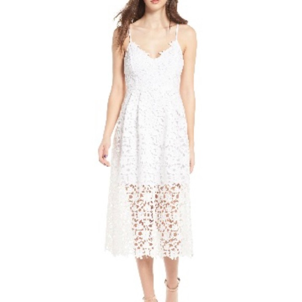 ASTR the label Lace Midi Dress in White, size Medium